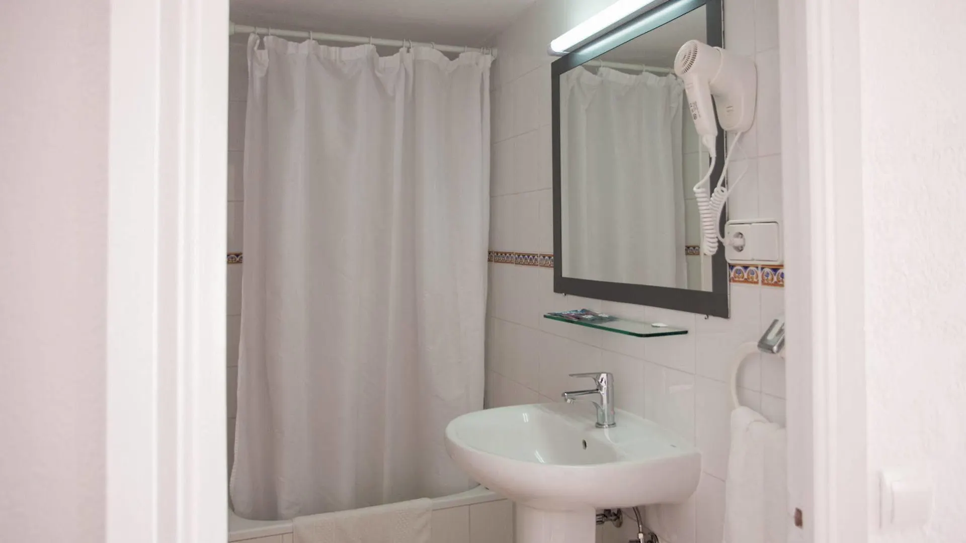 Vendégház Hostal Los Pinos Es Cana