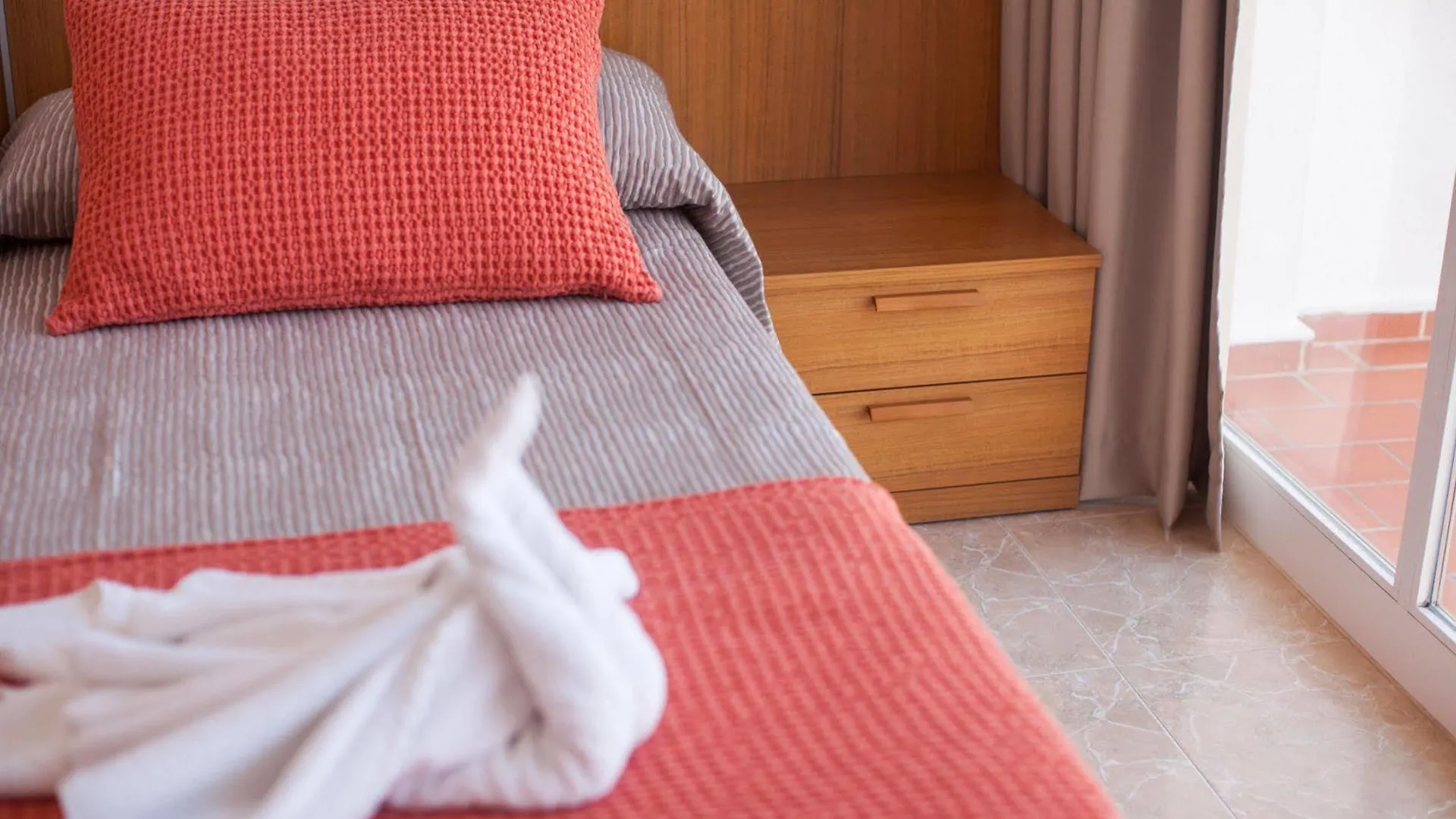 Hostal Los Pinos Es Cana 2*,